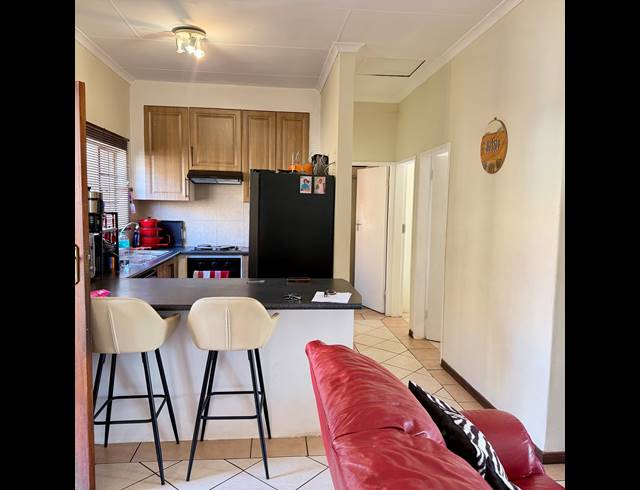 2 BEDROOM CLUSTER FOR SALE IN MOOIKLOOF RIDGE